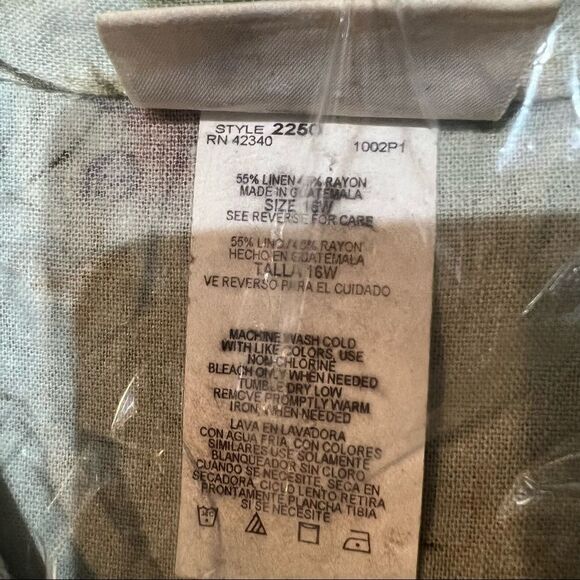 PlUS SIZE Floral Blouse Soft Gray/green Color Short Sleeve size 16 W - Picture 7 of 8